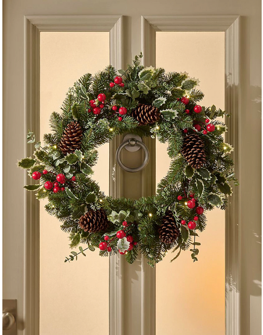 IVY BERRY  - 26" Wreath with 50 Warm White Prelit 5mm bulbs and STN 8 Function - Battery Operated
