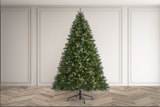 ARUNDEL SPRUCE 7.5ft Pre-Lit Christmas Tree – 650 LED, 8 Function