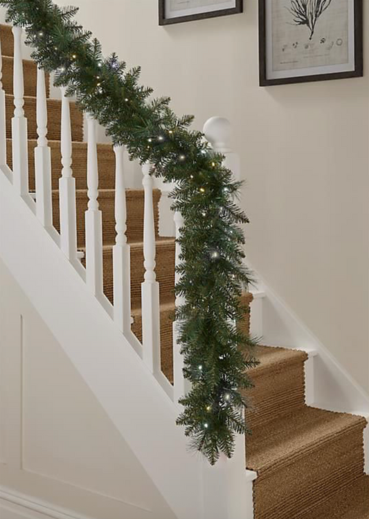 AVONDALE 9ft Pre-Lit Garland – 150 LED, 8 Function Battery Lights