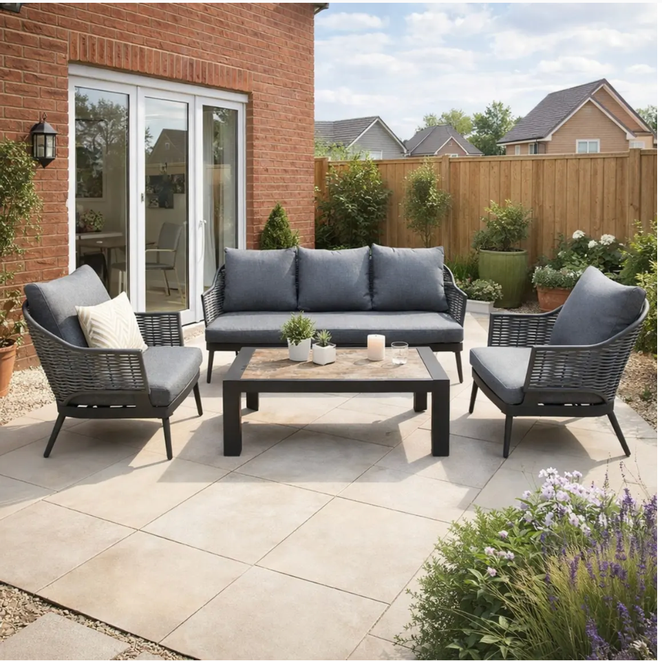 MALO Lounge Set with Coffee Table