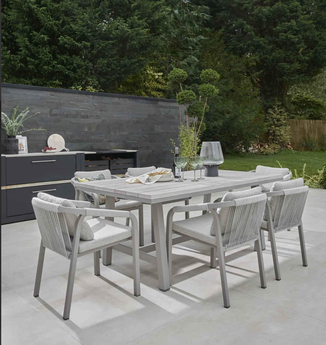 COMO Lounge Dining Set